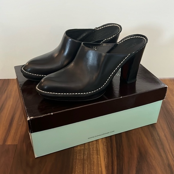 Donald J. Pliner Shoes - DONALD J PLINER Black Sport Nappa Mules Size 8M EUC SR1